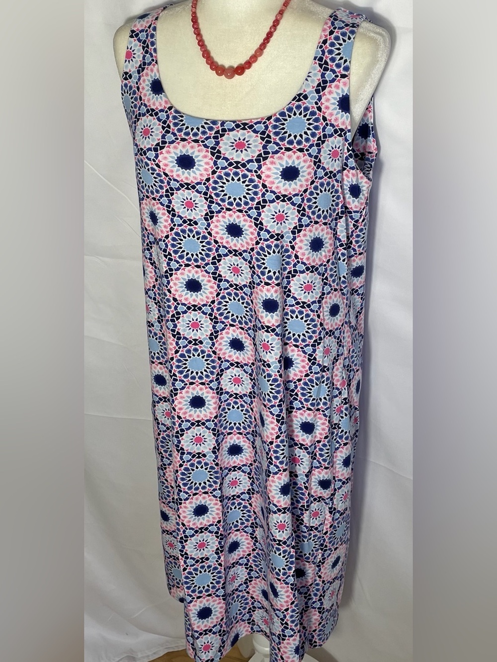 Sleeveless Shift Dress 
by Basic Editions 
Geometric Floral Midi